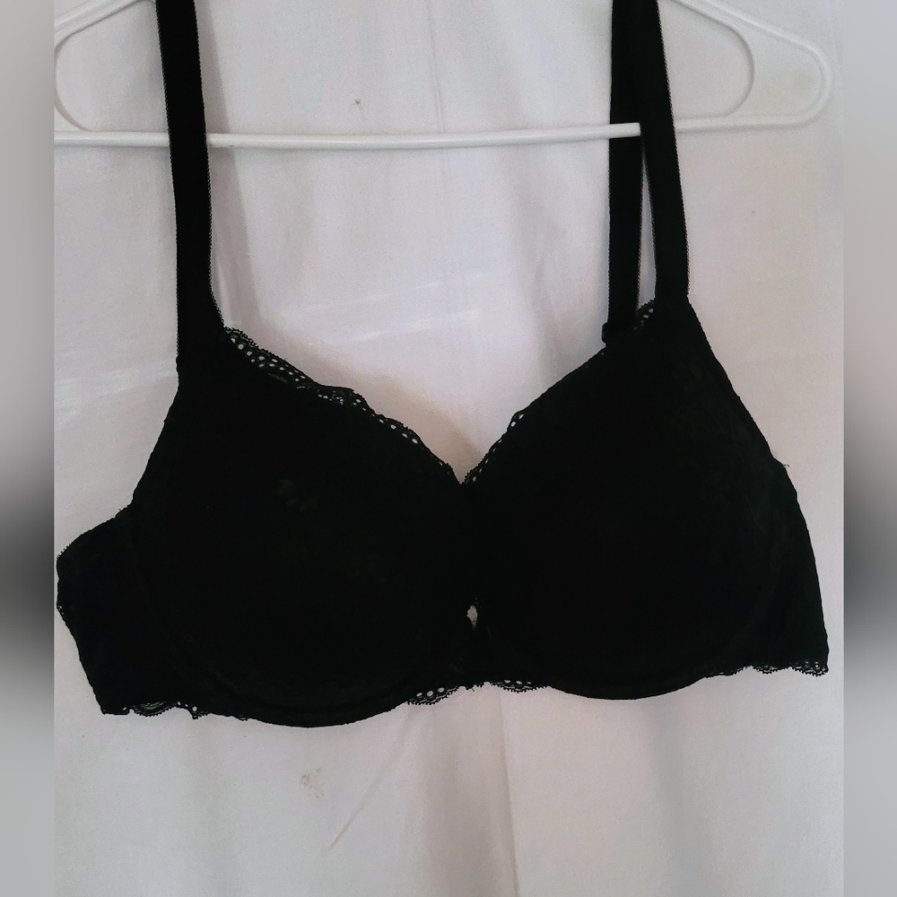TORRID brand.. Elegant Black Lace Women's Bra (68)